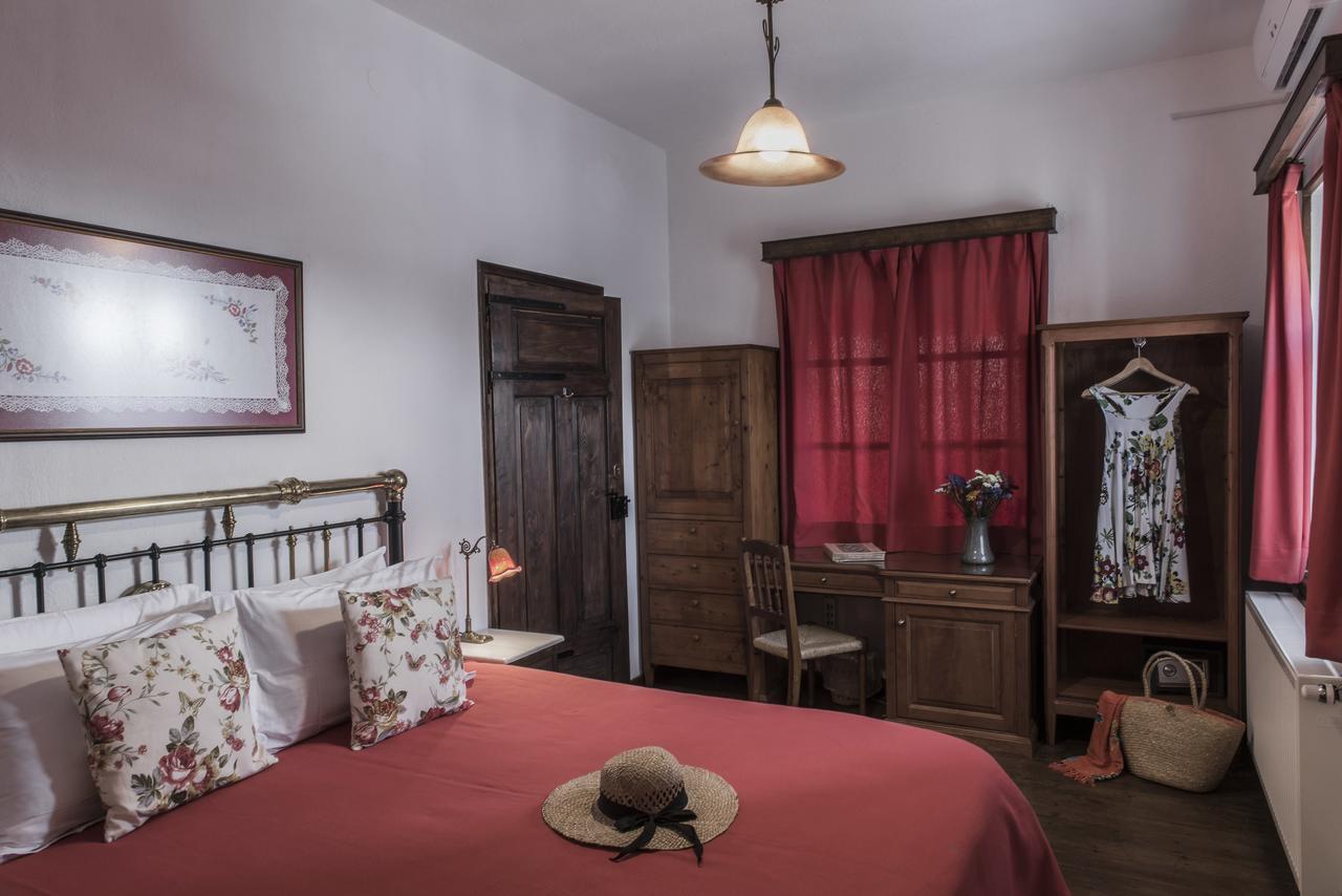 Arxontiko Mytilineou - Skretaion Bed & Breakfast Neochori  Bagian luar foto